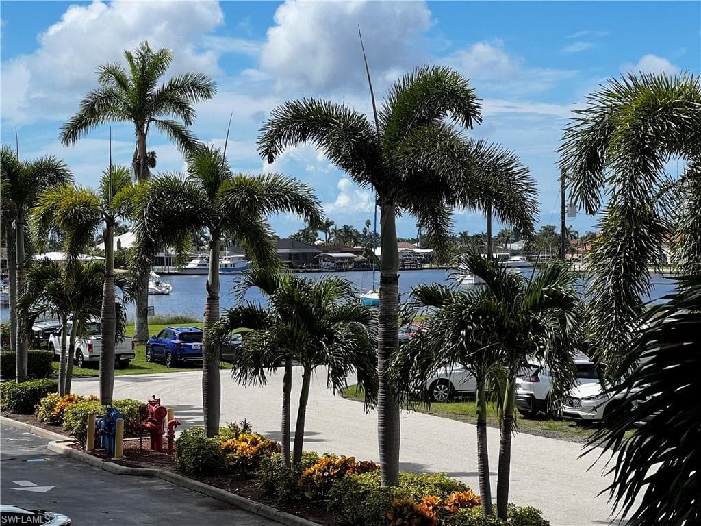 4803 Sunset CT # 106, CAPE CORAL FL 33904-24