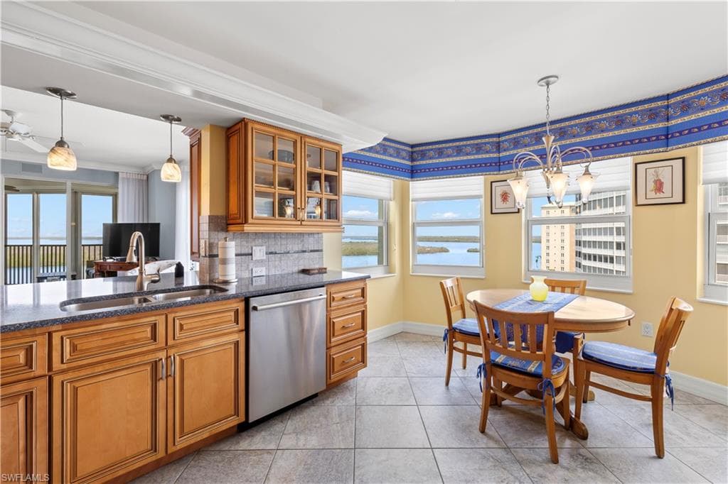 4183 Bay Beach LN # 374, FORT MYERS BEACH FL 33931-4