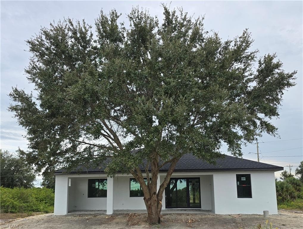 529 Theodore Vail ST E, LEHIGH ACRES FL 33974-6