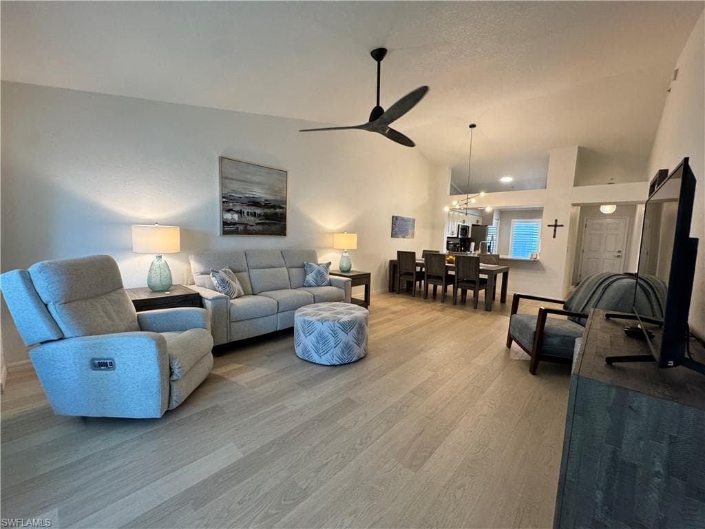 9610 Victoria LN # D302, NAPLES FL 34109-3