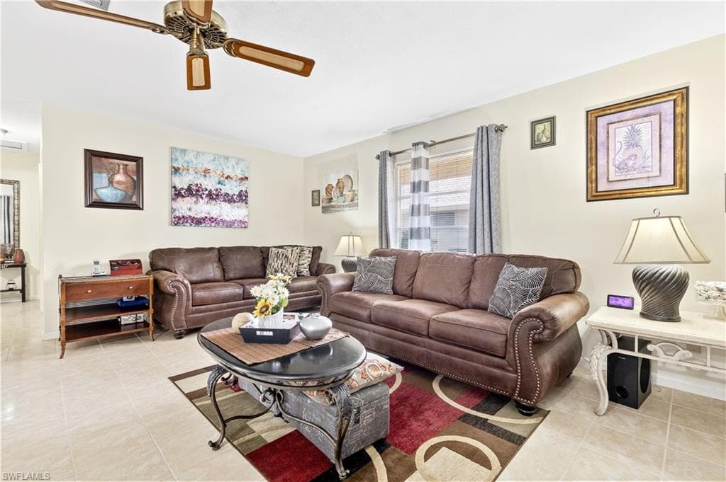 337 Richland RD, LEHIGH ACRES FL 33936-5