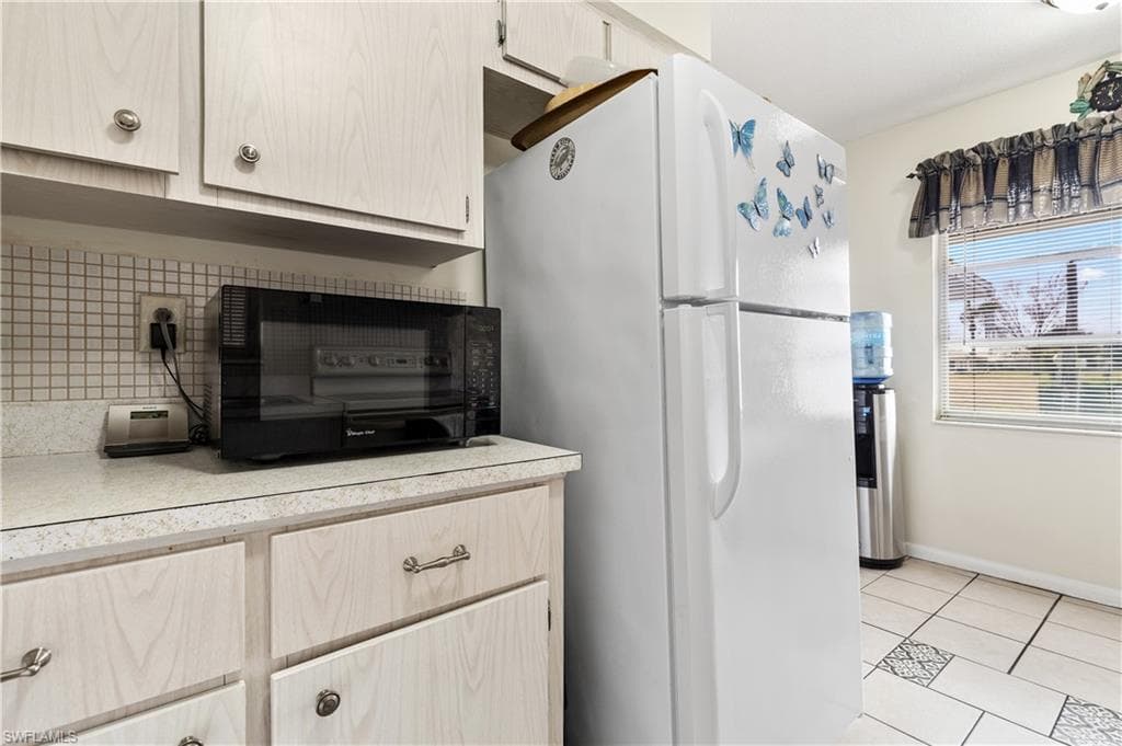 337 Richland RD, LEHIGH ACRES FL 33936-4