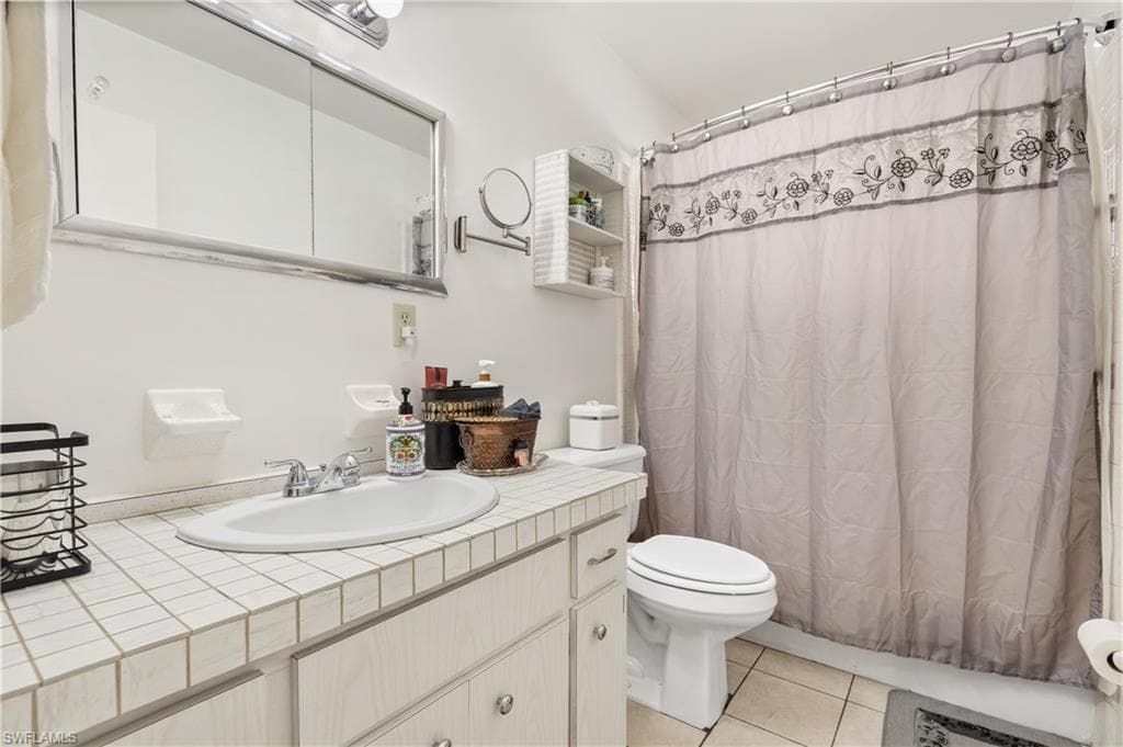 337 Richland RD, LEHIGH ACRES FL 33936-13