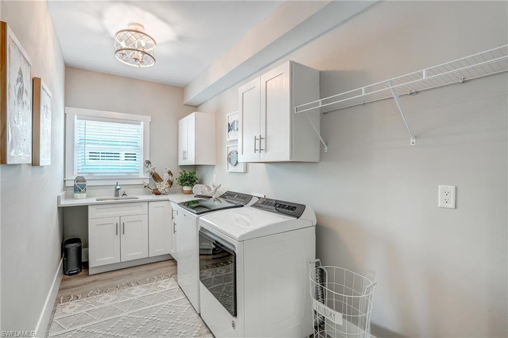 661 Estero BLVD-35