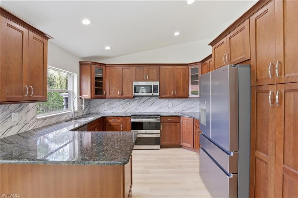 12960 Eagle Pointe CIR-11