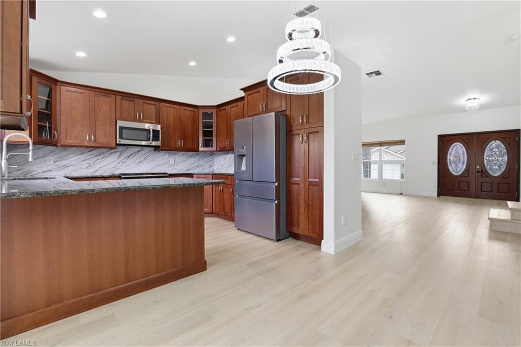 12960 Eagle Pointe CIR-9
