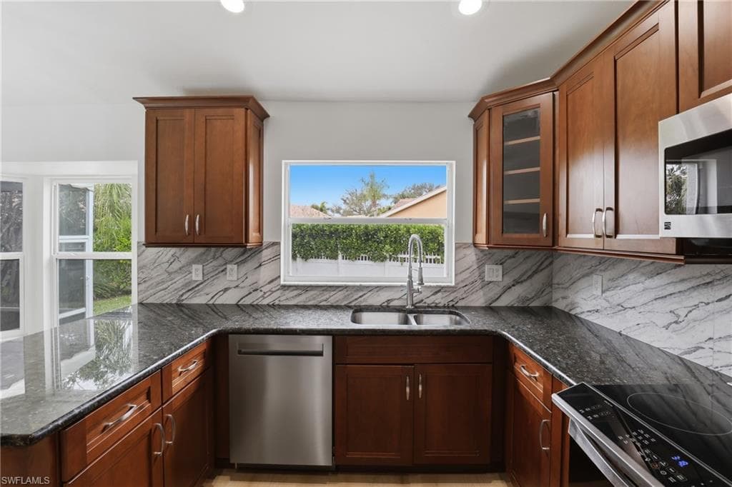 12960 Eagle Pointe CIR-14