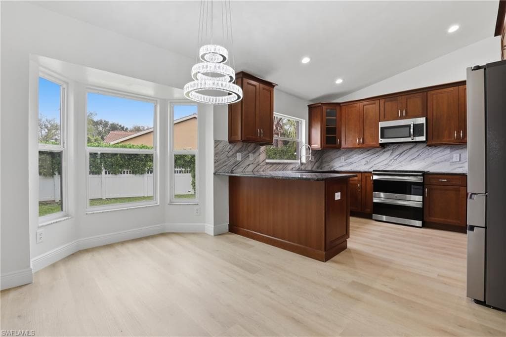 12960 Eagle Pointe CIR-10