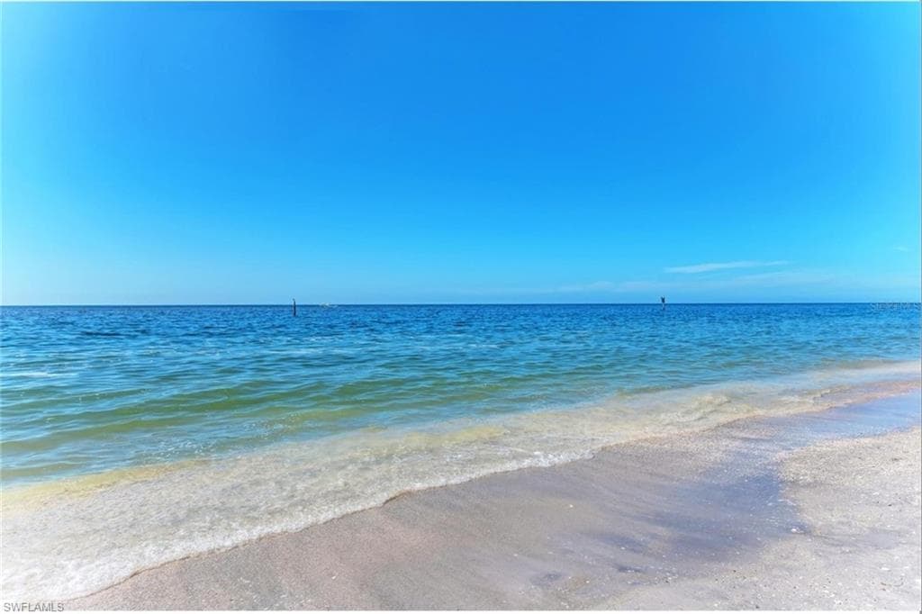 123 Sunset RD, ROTONDA WEST FL 33947-25