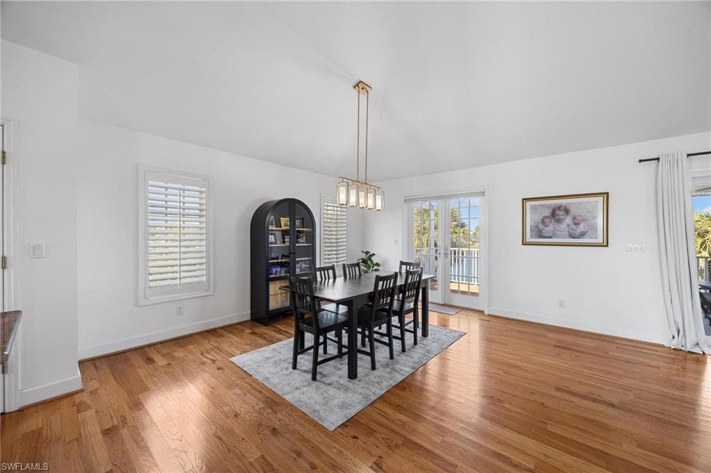 425 Lake Murex CIR, SANIBEL FL 33957-14