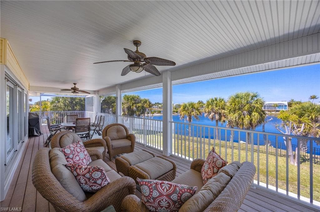 425 Lake Murex CIR, SANIBEL FL 33957-27