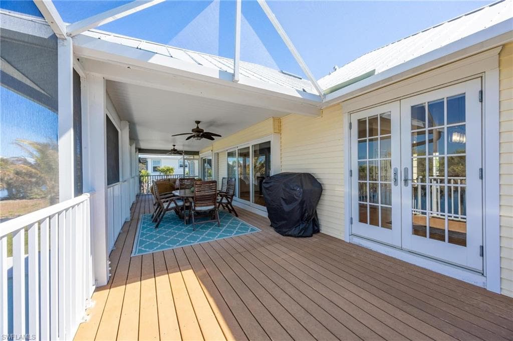 425 Lake Murex CIR, SANIBEL FL 33957-26