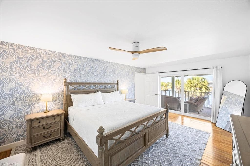 425 Lake Murex CIR, SANIBEL FL 33957-19