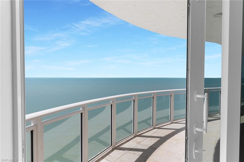 8231 Bay Colony DR # 2004, NAPLES FL 34108-45