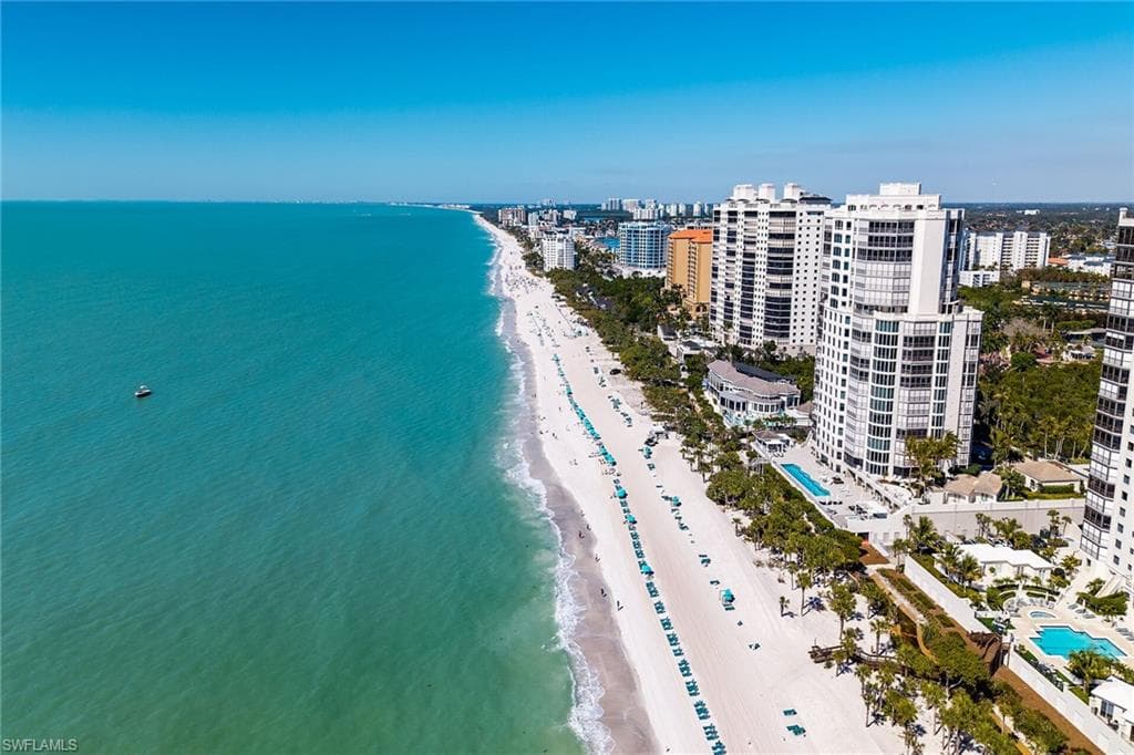 8231 Bay Colony DR # 2004, NAPLES FL 34108-12