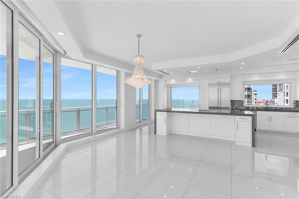 8231 Bay Colony DR # 2004, NAPLES FL 34108-21