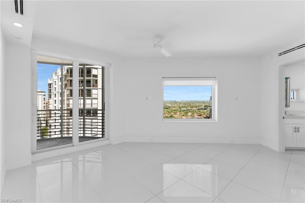 8231 Bay Colony DR # 2004, NAPLES FL 34108-31
