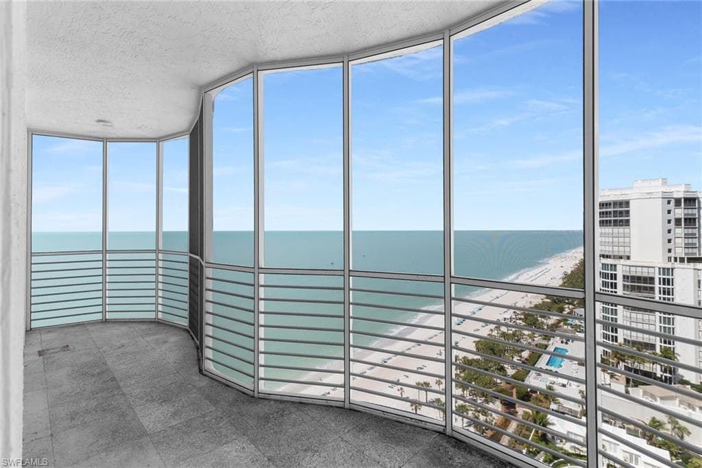 8231 Bay Colony DR # 2004, NAPLES FL 34108-37