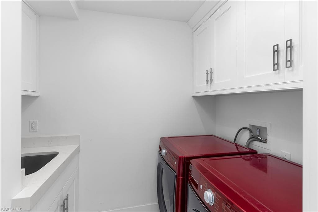 8231 Bay Colony DR # 2004, NAPLES FL 34108-36