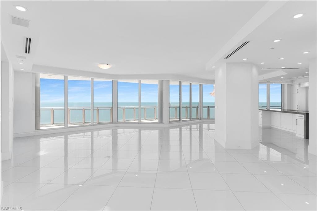 8231 Bay Colony DR # 2004, NAPLES FL 34108-18