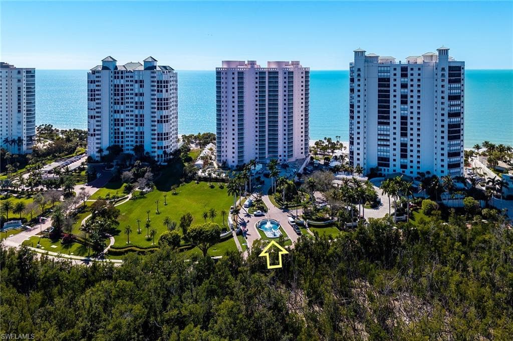 8231 Bay Colony DR # 2004, NAPLES FL 34108-7