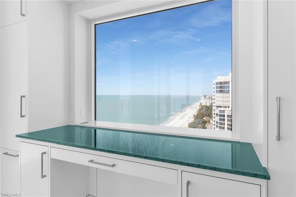 8231 Bay Colony DR # 2004, NAPLES FL 34108-24