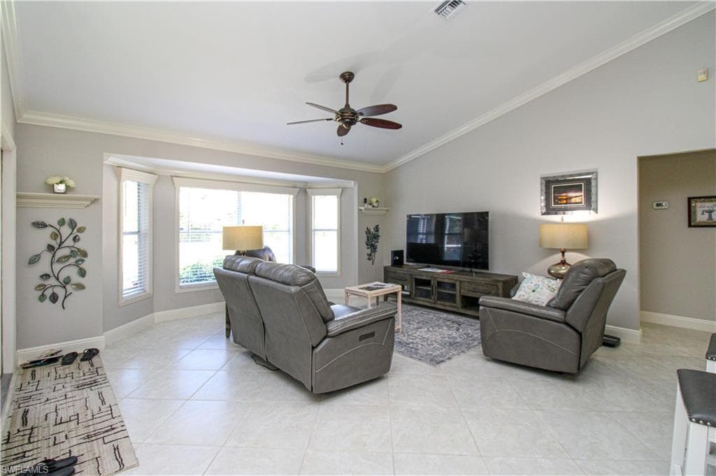 333 Wentworth CT, NAPLES FL 34104-16