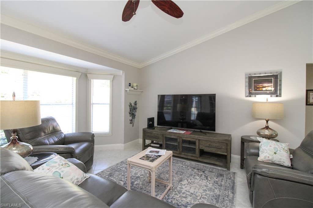 333 Wentworth CT, NAPLES FL 34104-15