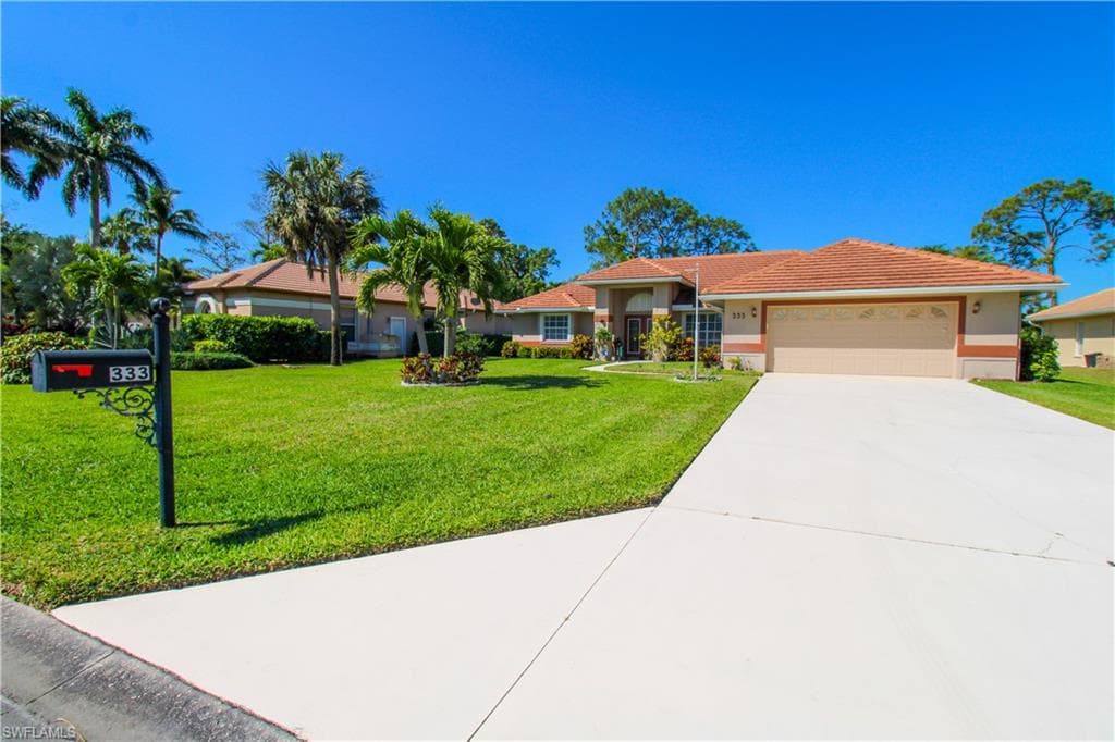 333 Wentworth CT, NAPLES FL 34104-2