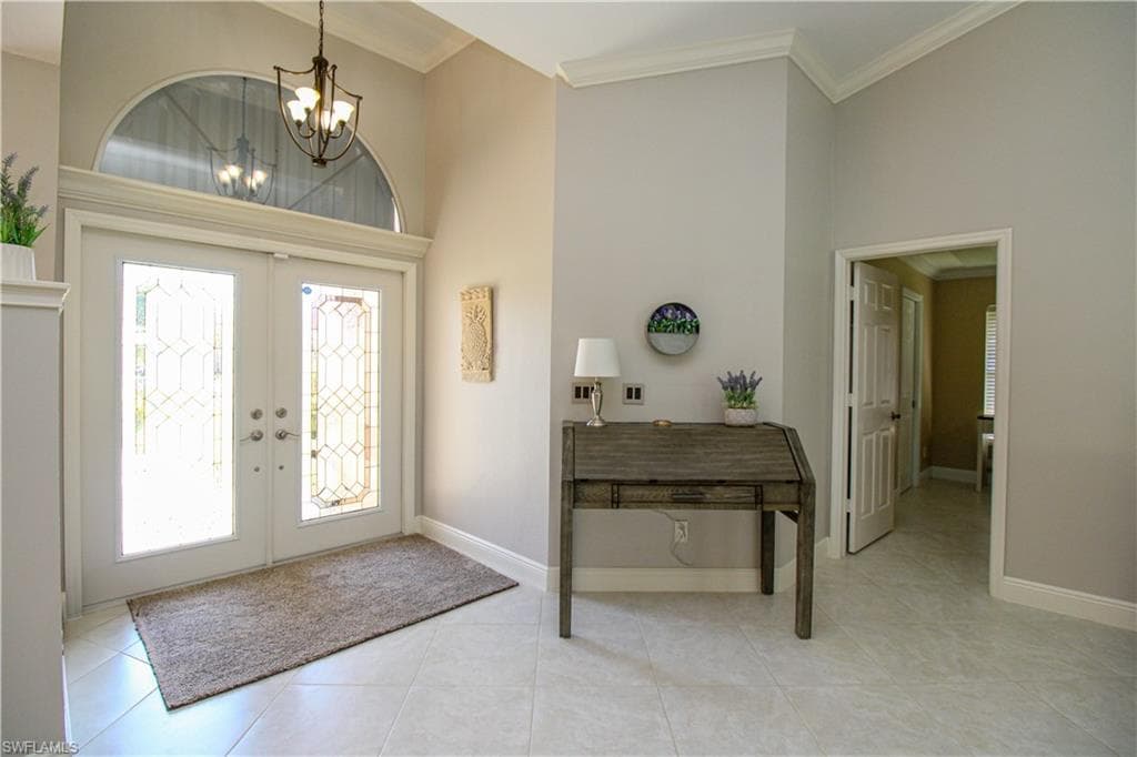 333 Wentworth CT, NAPLES FL 34104-4