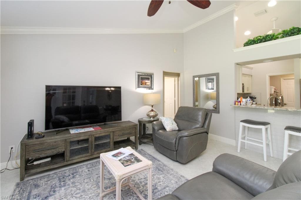 333 Wentworth CT, NAPLES FL 34104-17