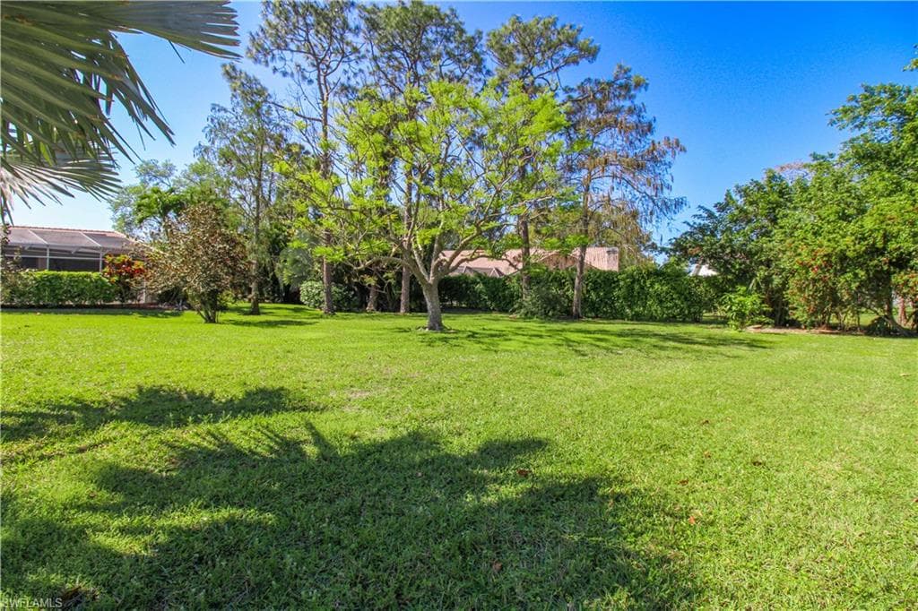 333 Wentworth CT, NAPLES FL 34104-47