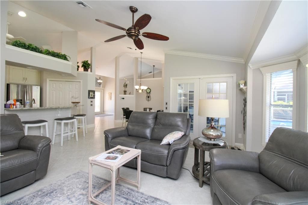 333 Wentworth CT, NAPLES FL 34104-18