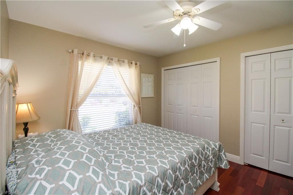 333 Wentworth CT, NAPLES FL 34104-28