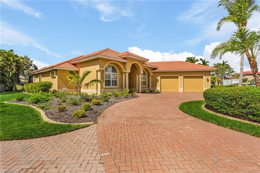 16056 Waterleaf LN, FORT MYERS FL 33908-2