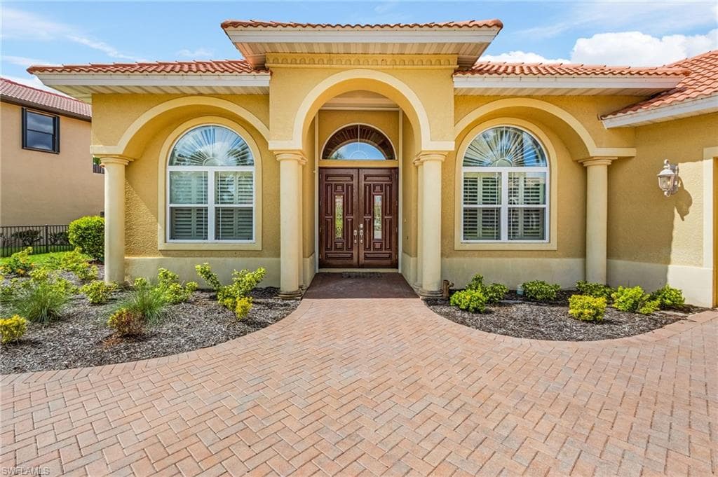 16056 Waterleaf LN, FORT MYERS FL 33908-4