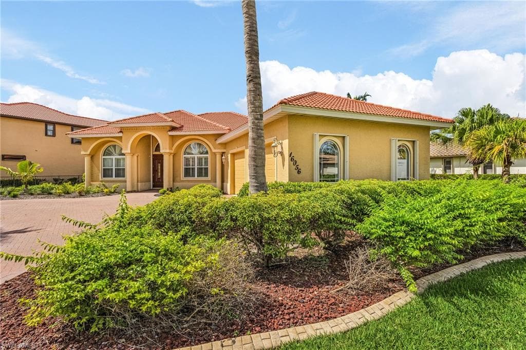 16056 Waterleaf LN, FORT MYERS FL 33908-3