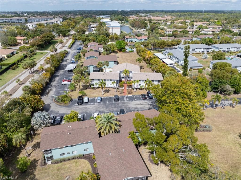 8141 Country RD # 202, FORT MYERS FL 33919-8