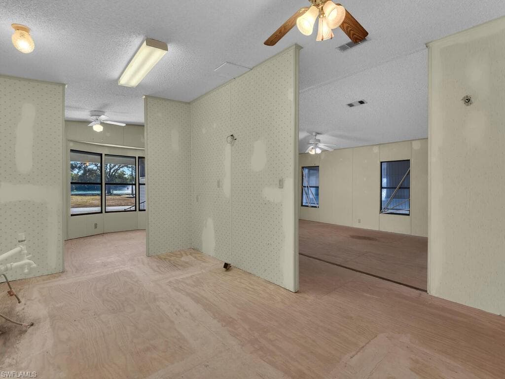 9855 Sugarmill Springs DR, FORT MYERS FL 33905-6