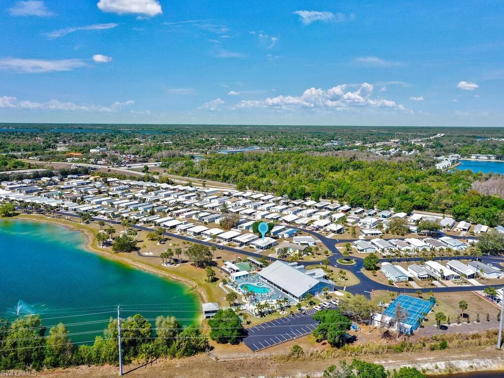 9855 Sugarmill Springs DR, FORT MYERS FL 33905-2