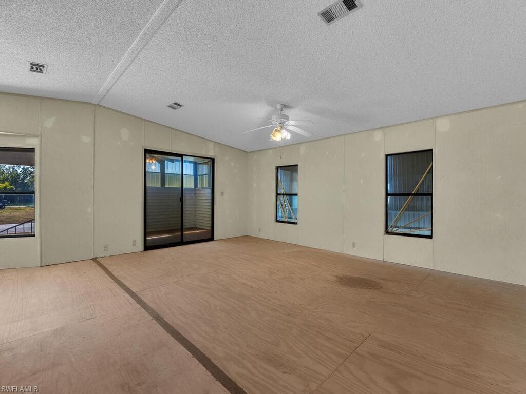 9855 Sugarmill Springs DR, FORT MYERS FL 33905-9