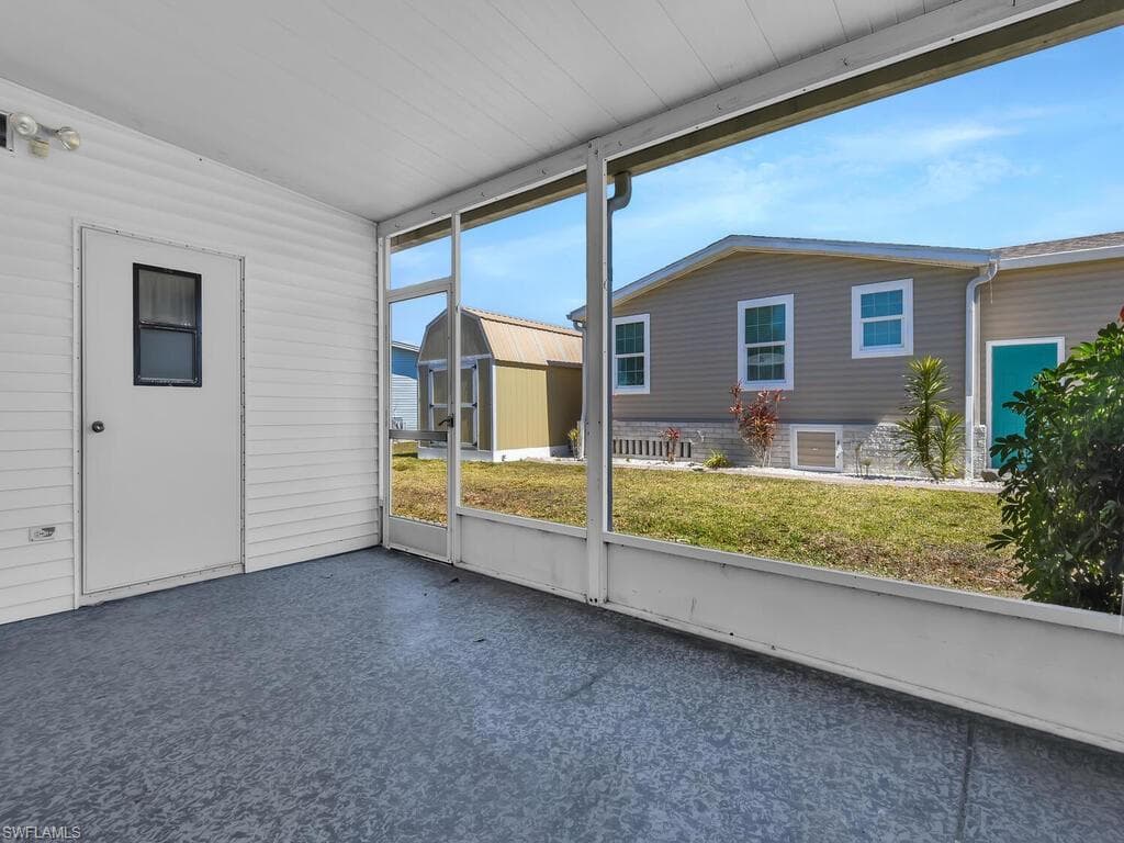 9855 Sugarmill Springs DR, FORT MYERS FL 33905-18