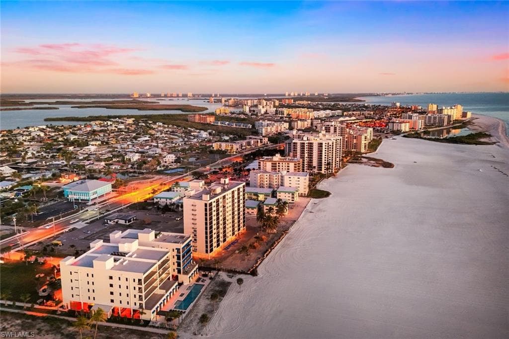 6230 Estero BLVD 201-2
