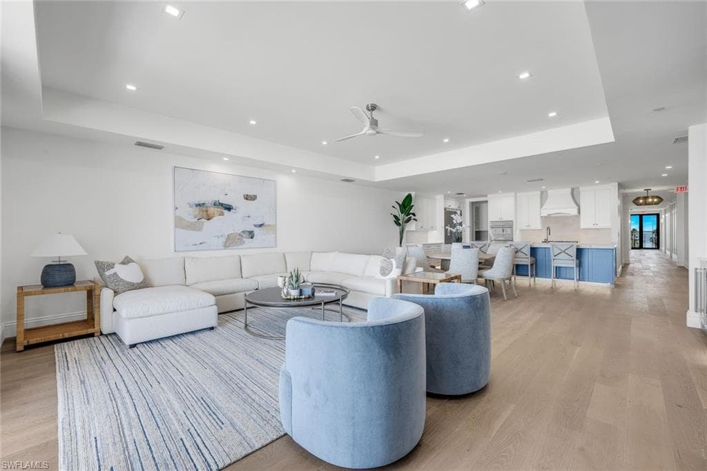 6230 Estero BLVD 201-8