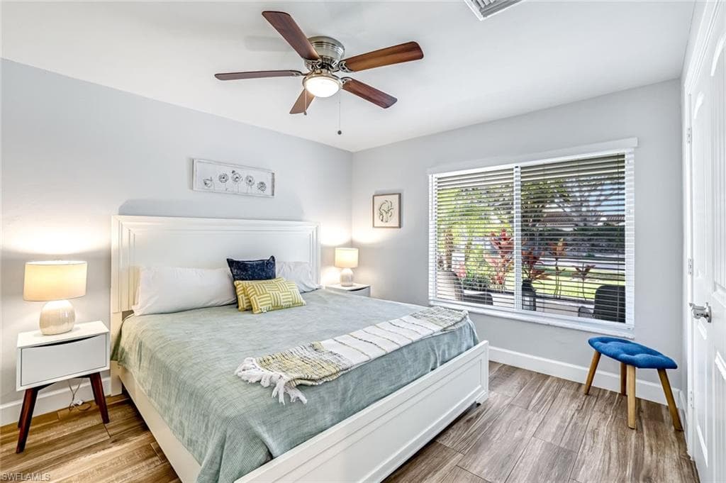 737 91st AVE N, NAPLES FL 34108-26