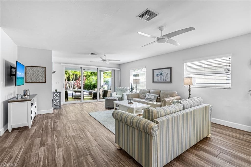 737 91st AVE N, NAPLES FL 34108-11