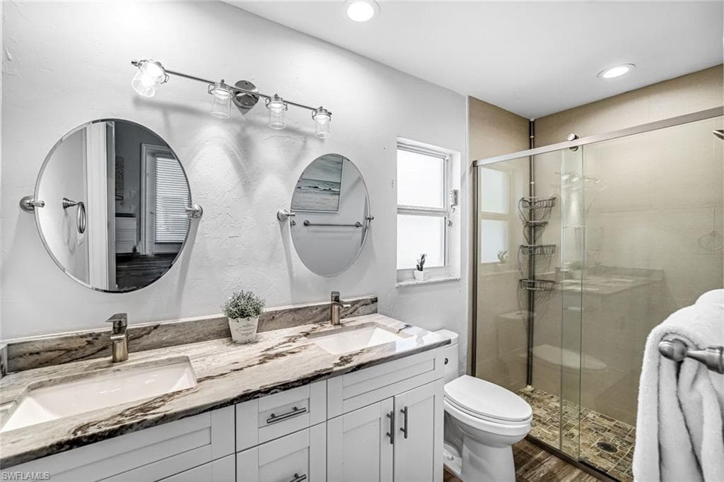 737 91st AVE N, NAPLES FL 34108-21