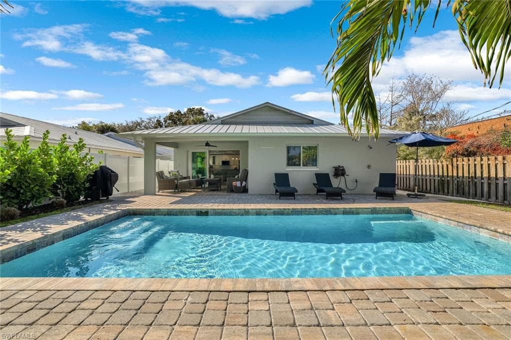 737 91st AVE N, NAPLES FL 34108-31