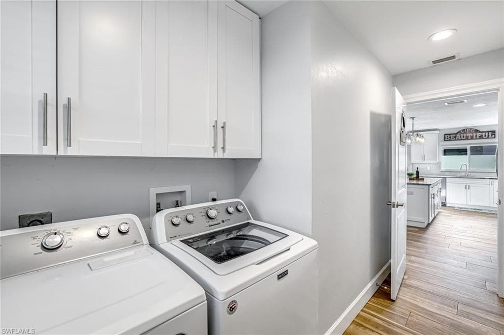 737 91st AVE N, NAPLES FL 34108-27