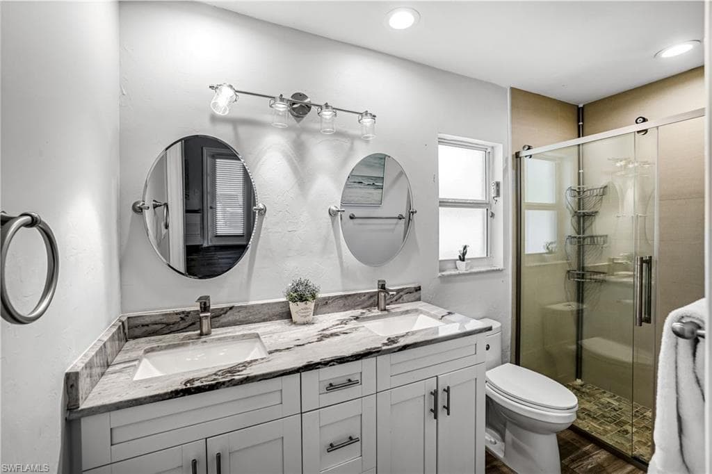 737 91st AVE N, NAPLES FL 34108-23